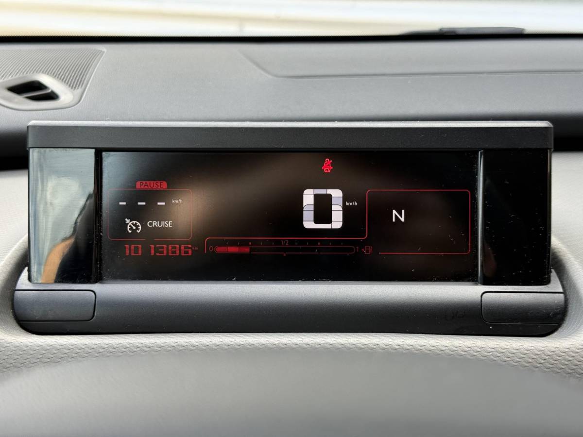 Citroën C4 Cactus Citroen C4 Cactus 1.2 PureTech Shine 1e Eigenaar|Camera|Cruise|PDC|Dealer onderhouden|Navi|Elek ramen|N.A.P|APK tot 01-2027