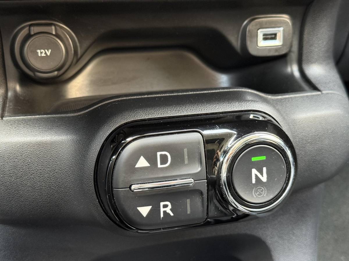Citroën C4 Cactus Citroen C4 Cactus 1.2 PureTech Shine 1e Eigenaar|Camera|Cruise|PDC|Dealer onderhouden|Navi|Elek ramen|N.A.P|APK tot 01-2027