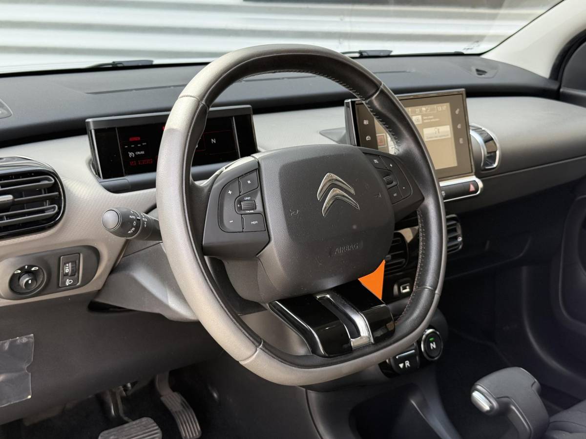 Citroën C4 Cactus Citroen C4 Cactus 1.2 PureTech Shine 1e Eigenaar|Camera|Cruise|PDC|Dealer onderhouden|Navi|Elek ramen|N.A.P|APK tot 01-2027