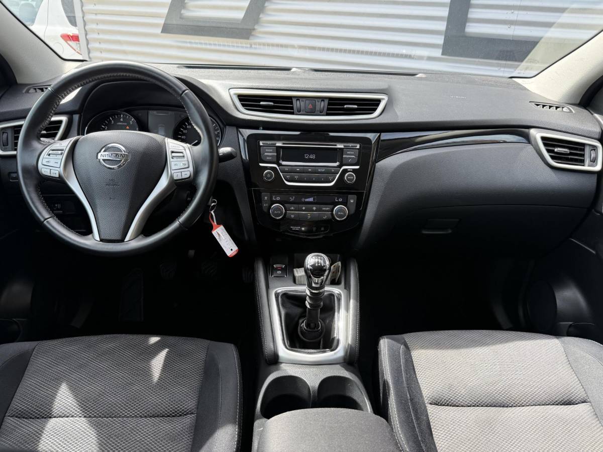 Nissan QASHQAI Nissan Qashqai 1.2 Acenta 2e Eigenaar|Clima|Cruise|Trekhaak|PDC V+A|Dealer onderhouden|N.A.P|Nieuwe APK bij aflevering