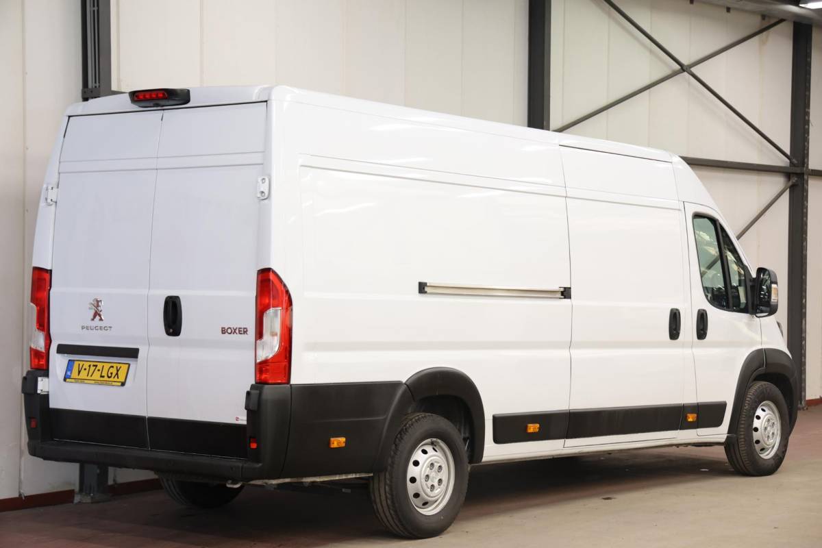 Peugeot Boxer Peugeot Boxer 435 2.2 BlueHDi 140PK L4H2