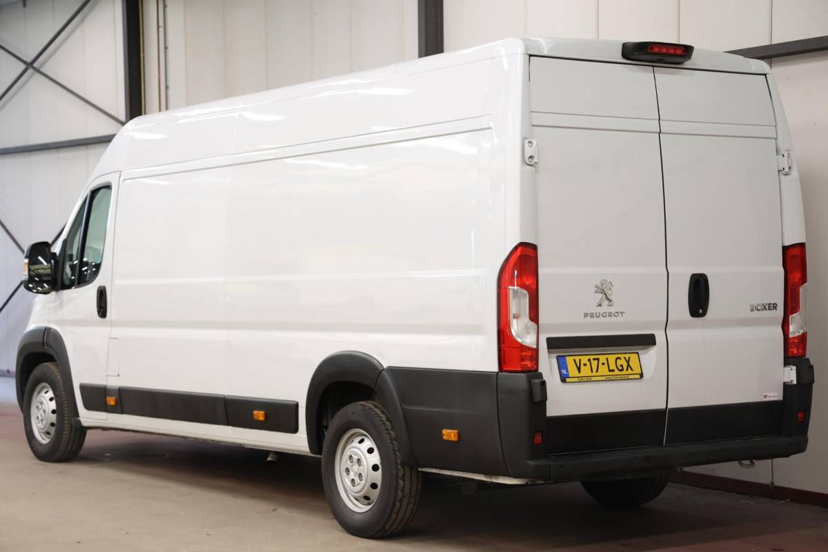 Peugeot Boxer Peugeot Boxer 435 2.2 BlueHDi 140PK L4H2
