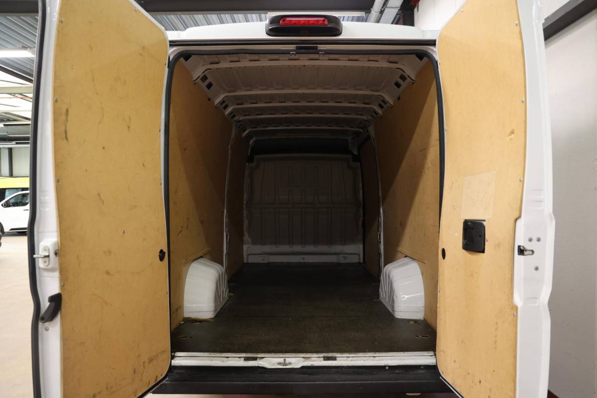 Peugeot Boxer Peugeot Boxer 435 2.2 BlueHDi 140PK L4H2