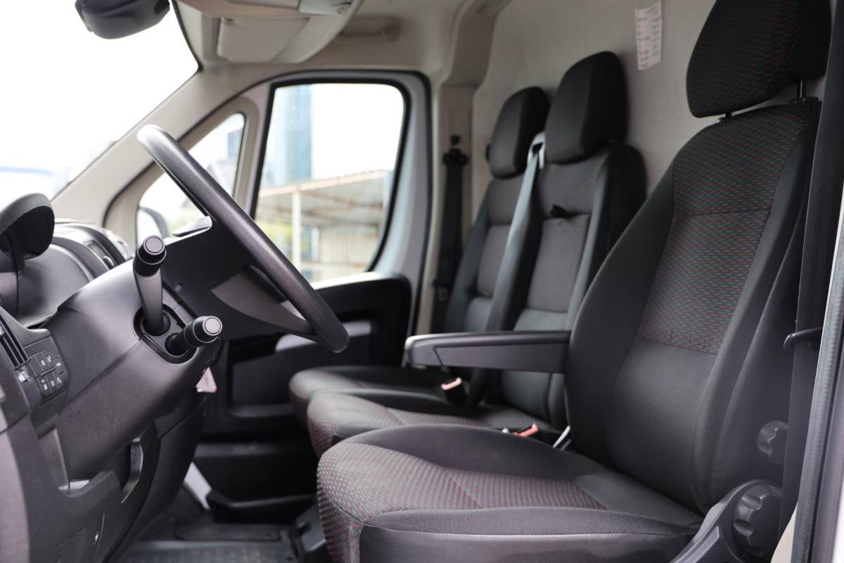 Peugeot Boxer Peugeot Boxer 435 2.2 BlueHDi 140PK L4H2