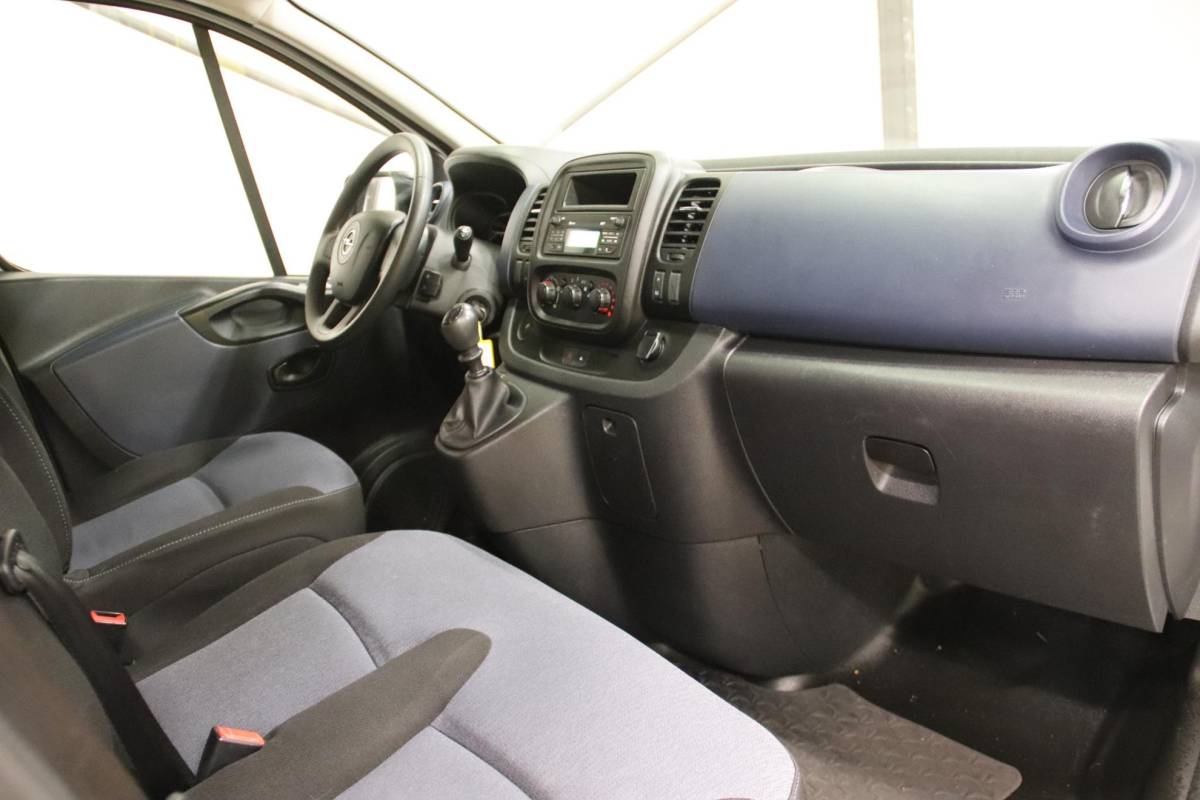 Opel Vivaro Opel Vivaro Combi 1.6 CDTI PERSONEN VERVOER 9 PERSOONS PERSONENBUS Opel Vivaro Combi 1.6 CDTI PERSONENVERVOER 9 PERSOONS PERSONENBUS