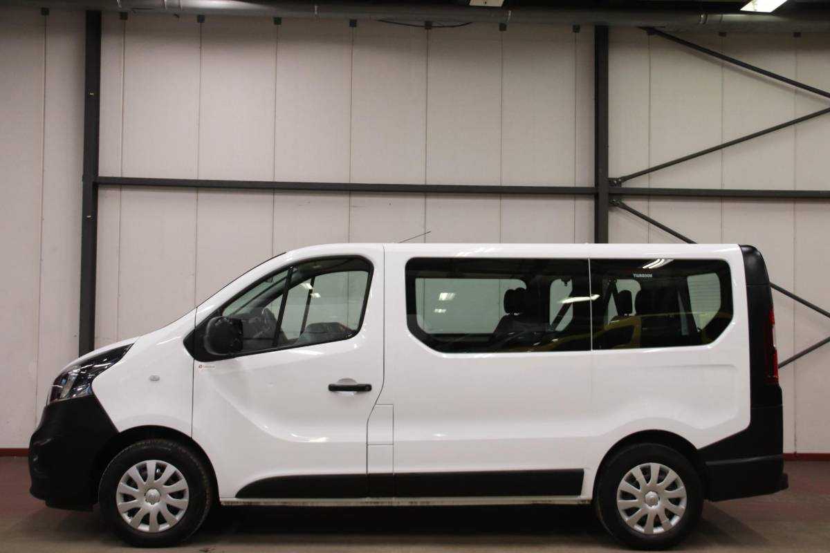 Opel Vivaro Opel Vivaro Combi 1.6 CDTI PERSONEN VERVOER 9 PERSOONS PERSONENBUS Opel Vivaro Combi 1.6 CDTI PERSONENVERVOER 9 PERSOONS PERSONENBUS