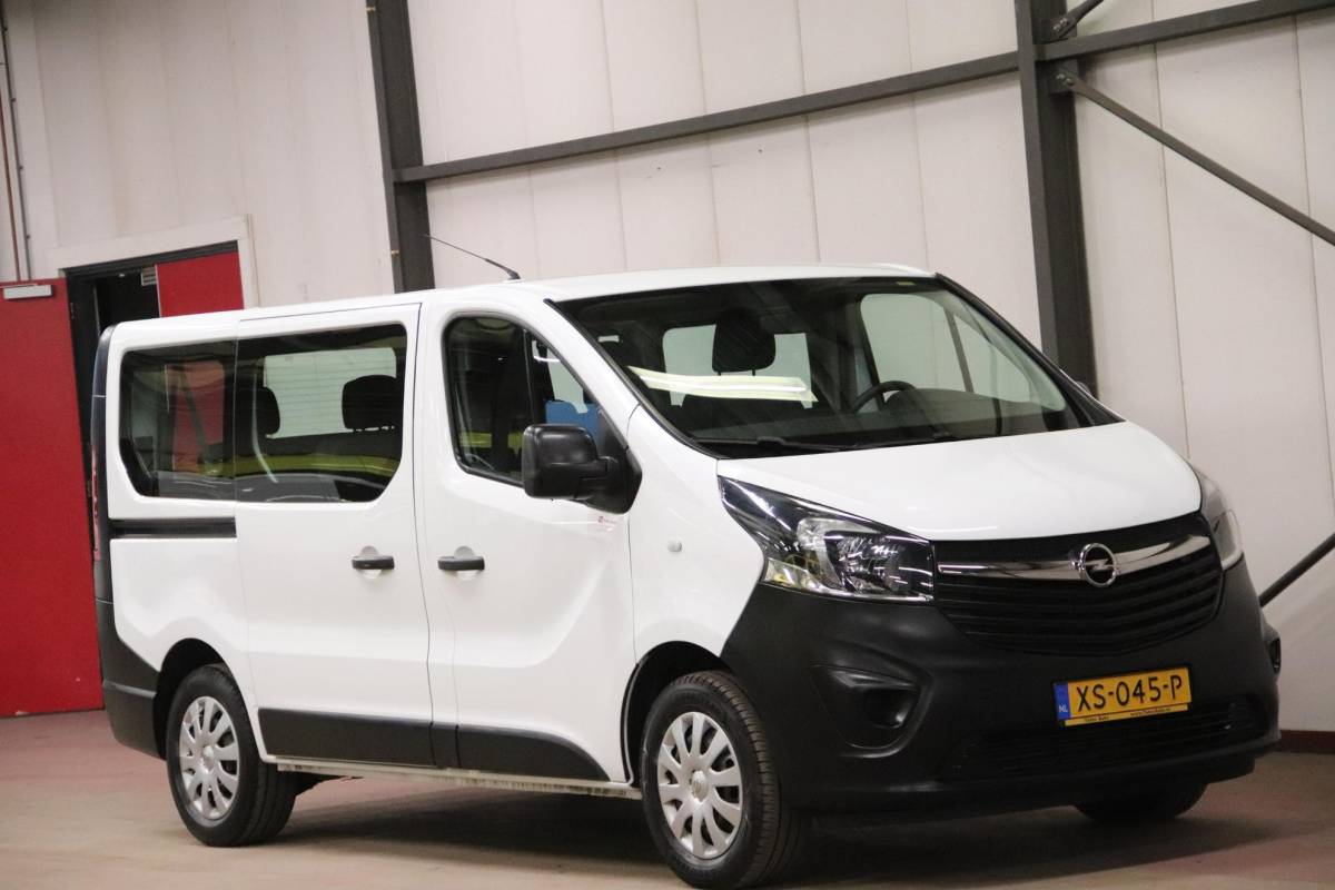 Opel Vivaro Opel Vivaro Combi 1.6 CDTI PERSONEN VERVOER 9 PERSOONS PERSONENBUS Opel Vivaro Combi 1.6 CDTI PERSONENVERVOER 9 PERSOONS PERSONENBUS