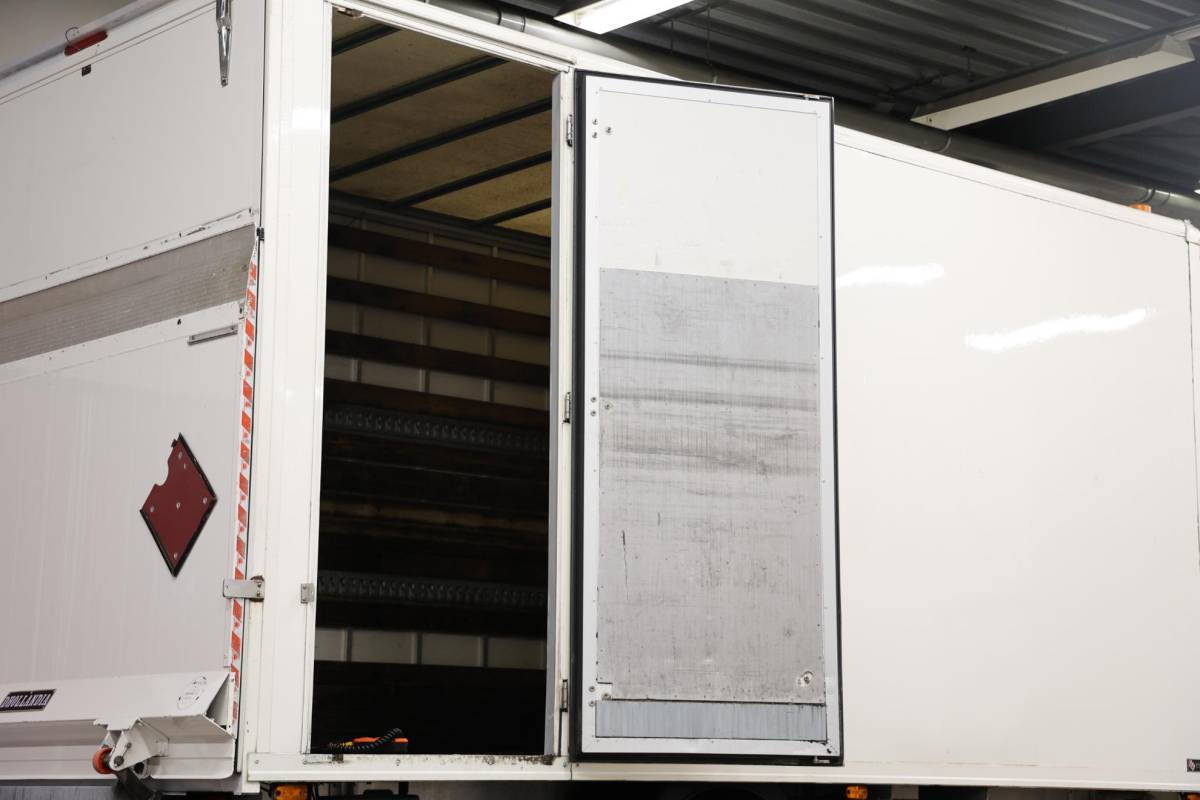 Mercedes-Benz Sprinter Mercedes-Benz Sprinter 514 2.2 CDI BAKWAGEN MET LAADKLEP ZIJDEUR