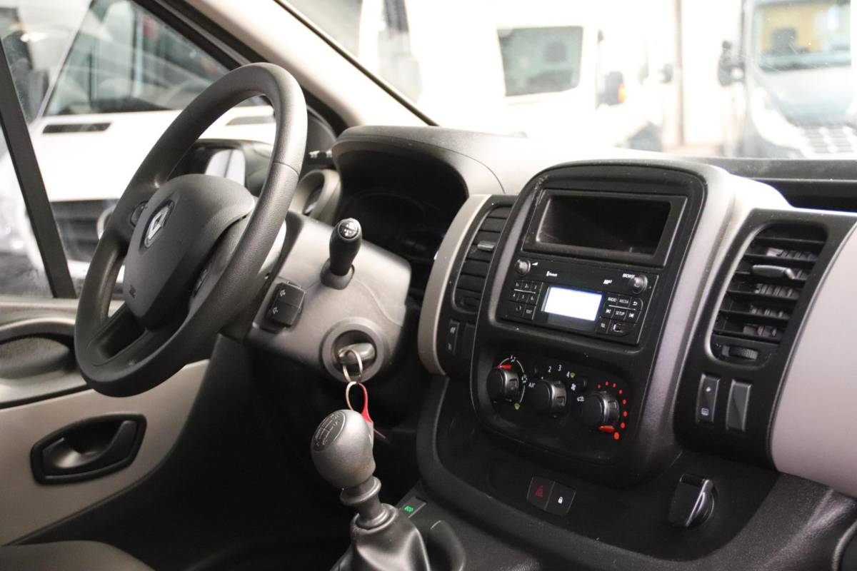 Renault Trafic Renault Trafic 1.6 dCi WERKPLAATSINRICHTING AIRCO Renault Trafic 1.6 dCi WERKPLAATSINRICHTING