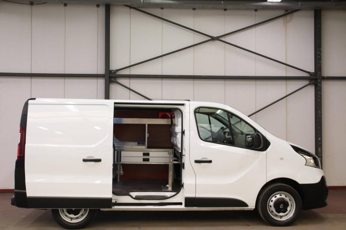 Renault Trafic Renault Trafic 1.6 dCi WERKPLAATSINRICHTING AIRCO Renault Trafic 1.6 dCi WERKPLAATSINRICHTING