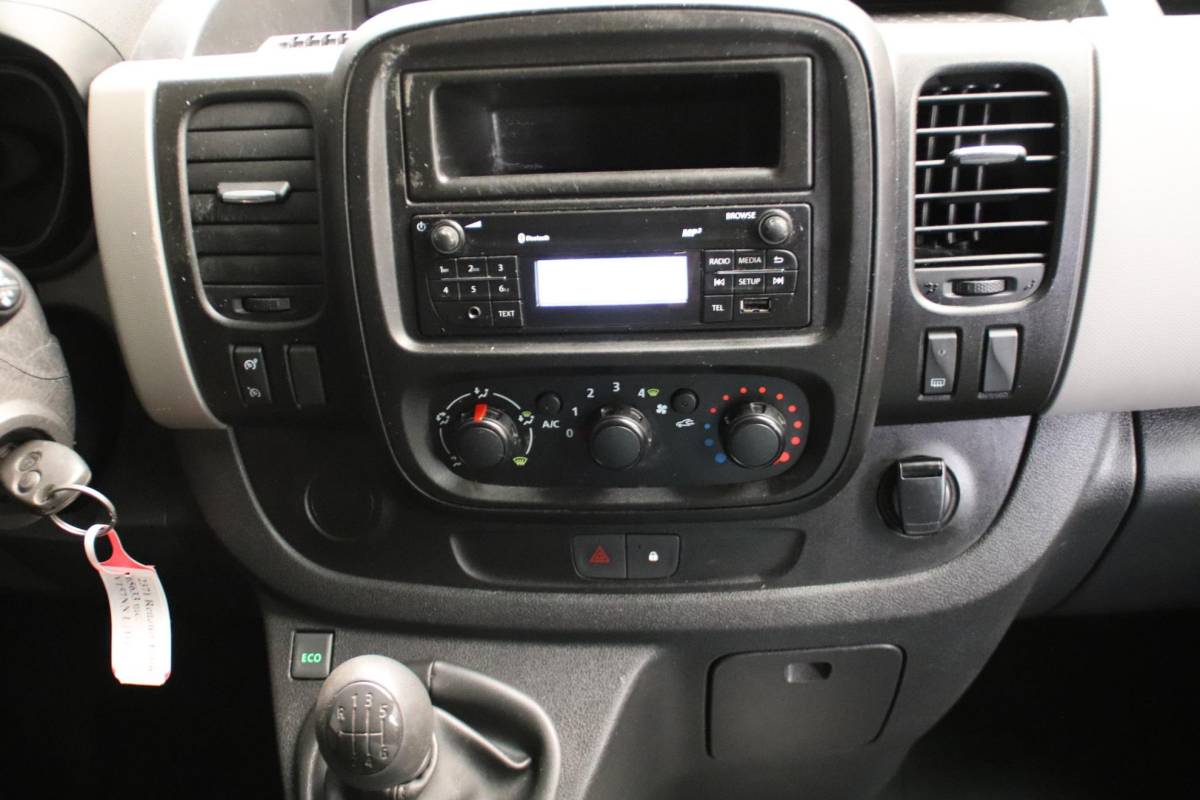 Renault Trafic Renault Trafic 1.6 dCi WERKPLAATSINRICHTING AIRCO Renault Trafic 1.6 dCi WERKPLAATSINRICHTING