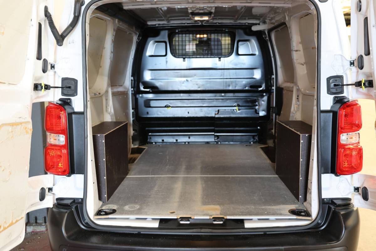 Toyota ProAce Toyota PROACE Worker 2.0 D-4D Live L2H1 LANG AUTOMAAT