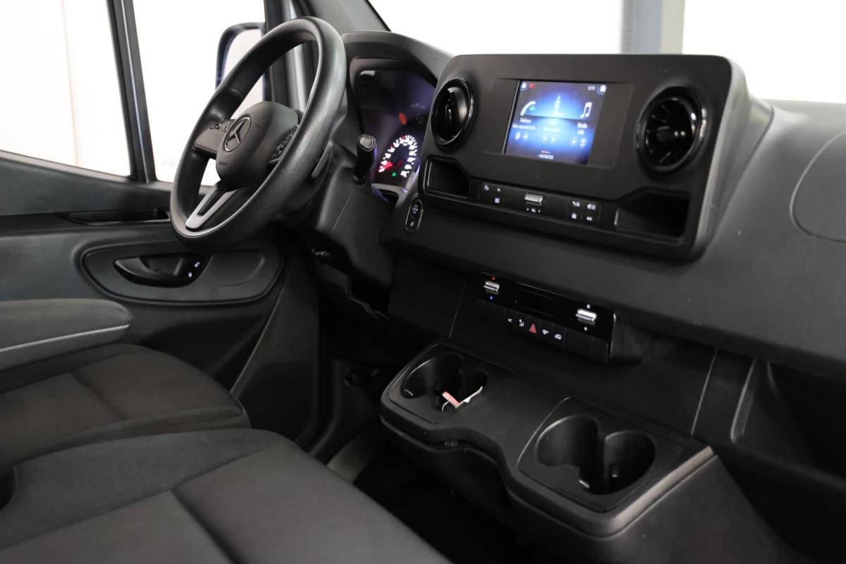 Mercedes-Benz Sprinter Mercedes-Benz Sprinter 1.9 CDI 150PK L2H2 AUTOMAAT