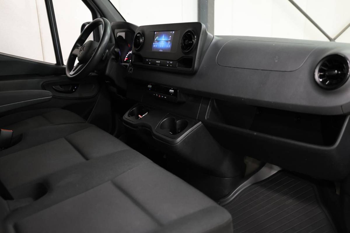Mercedes-Benz Sprinter Mercedes-Benz Sprinter 1.9 CDI 150PK L2H2 AUTOMAAT