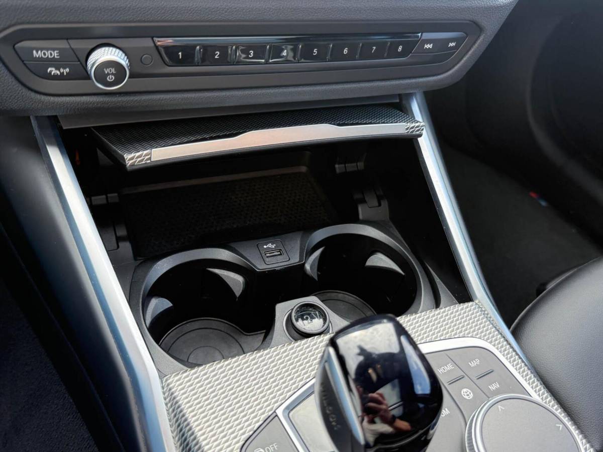 BMW 3 Serie BMW 3-serie Touring 330e M-Sport High Executive | Panoramadak | Drive Assist Prof | Head up | Trekhaak