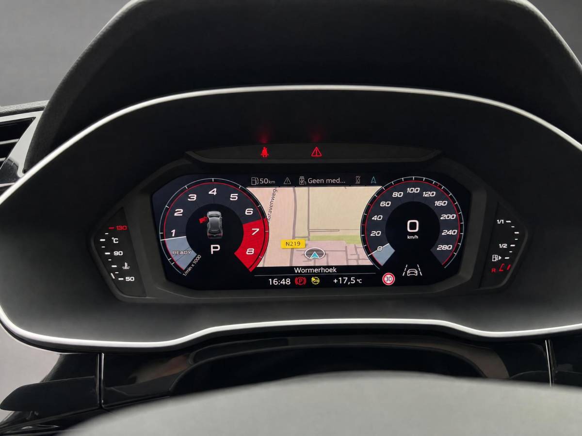 Audi Q3 Audi Q3 35 TFSI 150pk S edition · Apple/Android Car Play · 20” Lichtmetalen Velgen · Elek. inklapbare buitenspiegels · Audi Sound · Virtual Cockpit · Garantie t/m 16-01-2027 of 100.000km