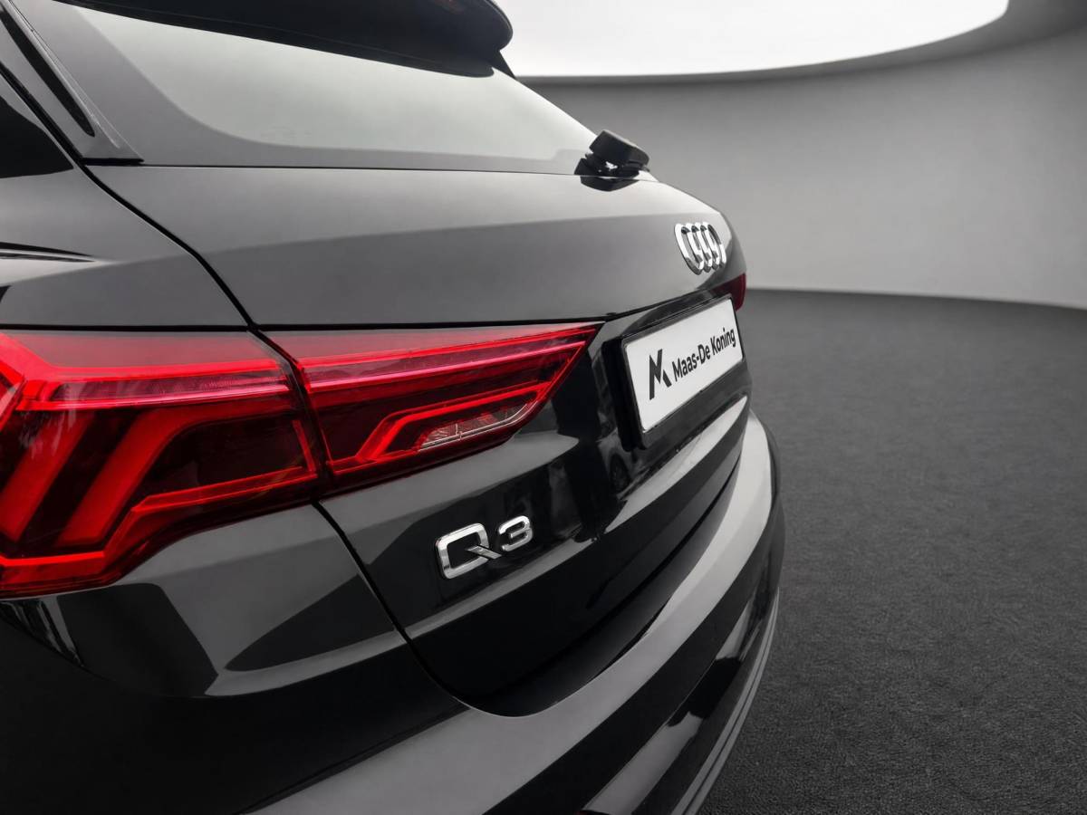 Audi Q3 Audi Q3 35 TFSI 150pk S edition · Apple/Android Car Play · 20” Lichtmetalen Velgen · Elek. inklapbare buitenspiegels · Audi Sound · Virtual Cockpit · Garantie t/m 16-01-2027 of 100.000km