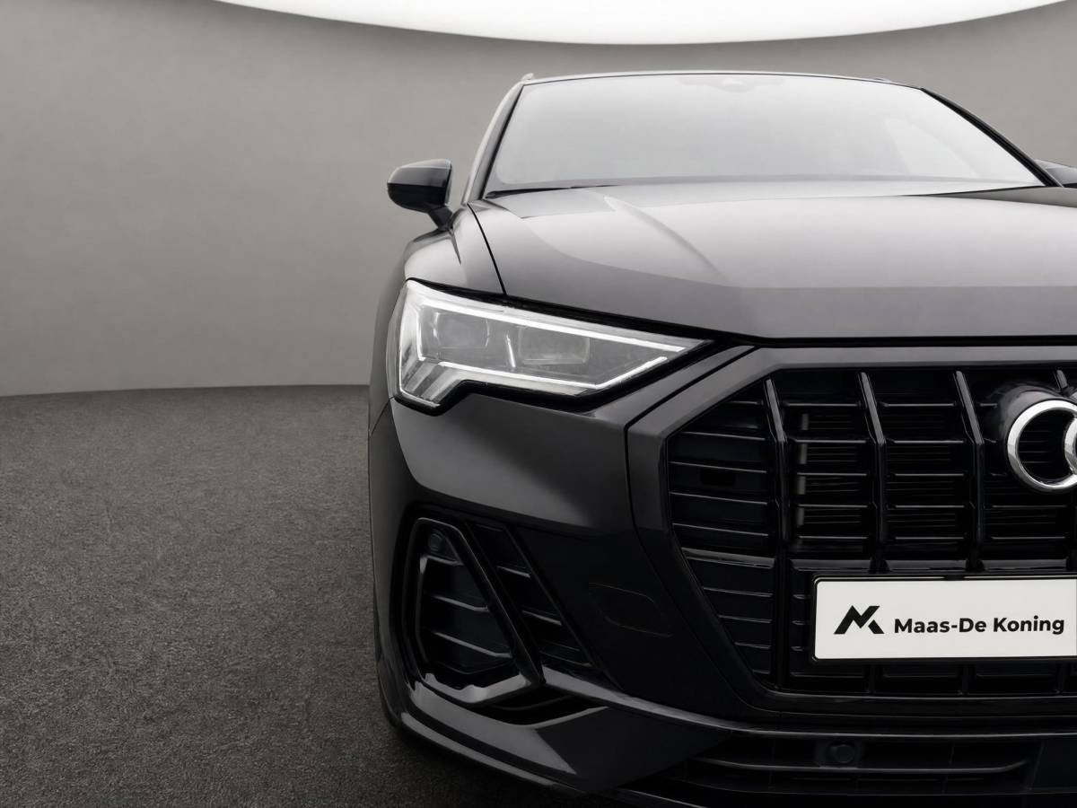 Audi Q3 Audi Q3 35 TFSI 150pk S edition · Apple/Android Car Play · 20” Lichtmetalen Velgen · Elek. inklapbare buitenspiegels · Audi Sound · Virtual Cockpit · Garantie t/m 16-01-2027 of 100.000km