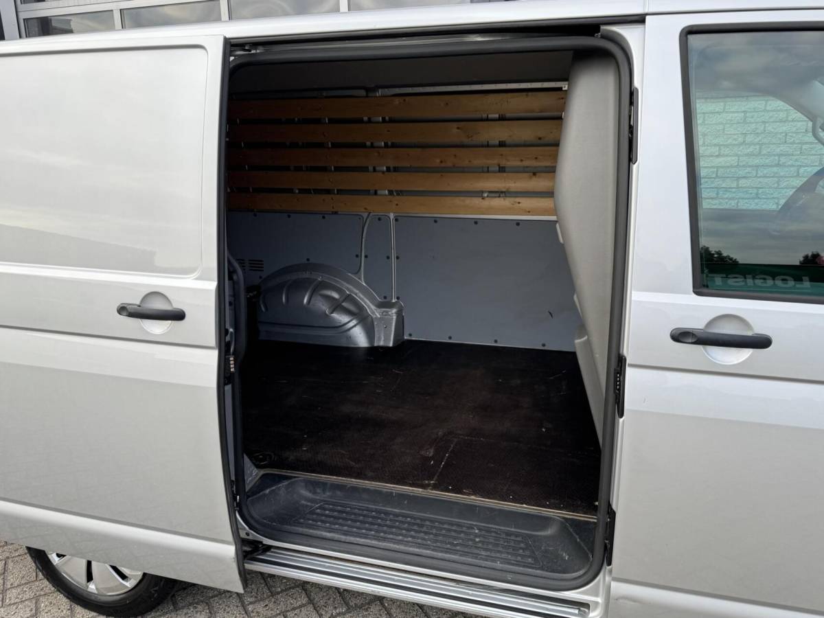 Volkswagen Transporter Volkswagen Transporter 2.0 TDI 110pk 26 Comfortline Trekhaak/Cruise/PDC/Airco