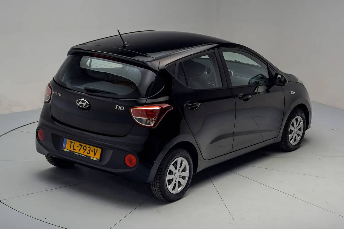 Hyundai i10 Hyundai i10 1.0i Comfort 5 deurs [ Airco Multi functioneel stuurwiel ]