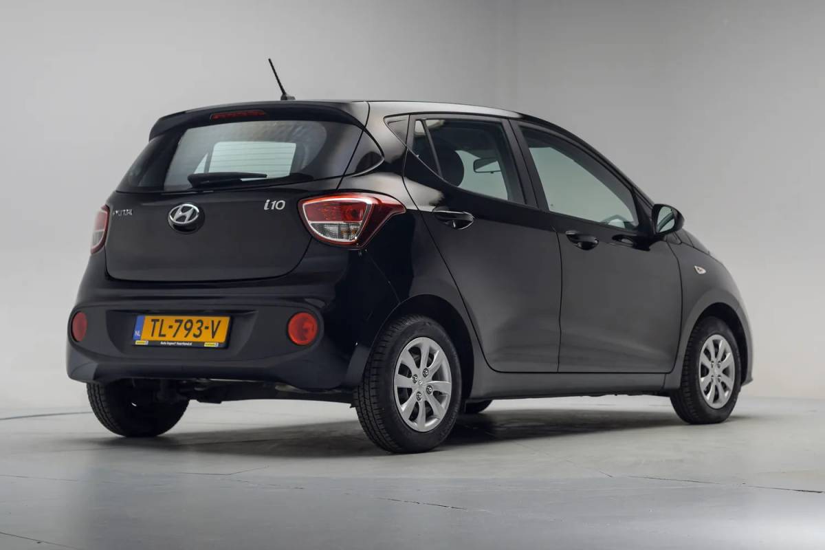 Hyundai i10 Hyundai i10 1.0i Comfort 5 deurs [ Airco Multi functioneel stuurwiel ]