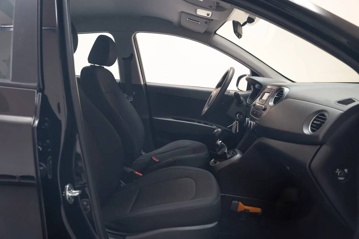Hyundai i10 Hyundai i10 1.0i Comfort 5 deurs [ Airco Multi functioneel stuurwiel ]