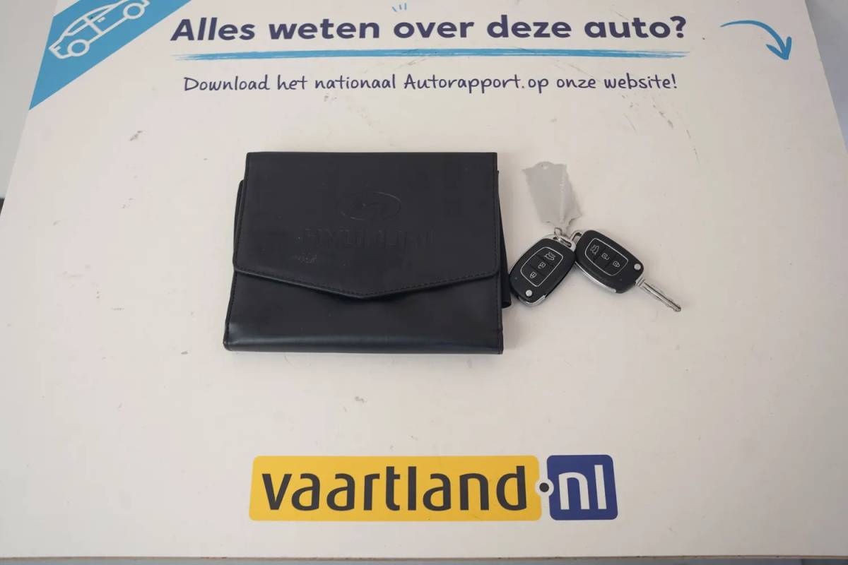 Hyundai i10 Hyundai i10 1.0i Comfort 5 deurs [ Airco Multi functioneel stuurwiel ]