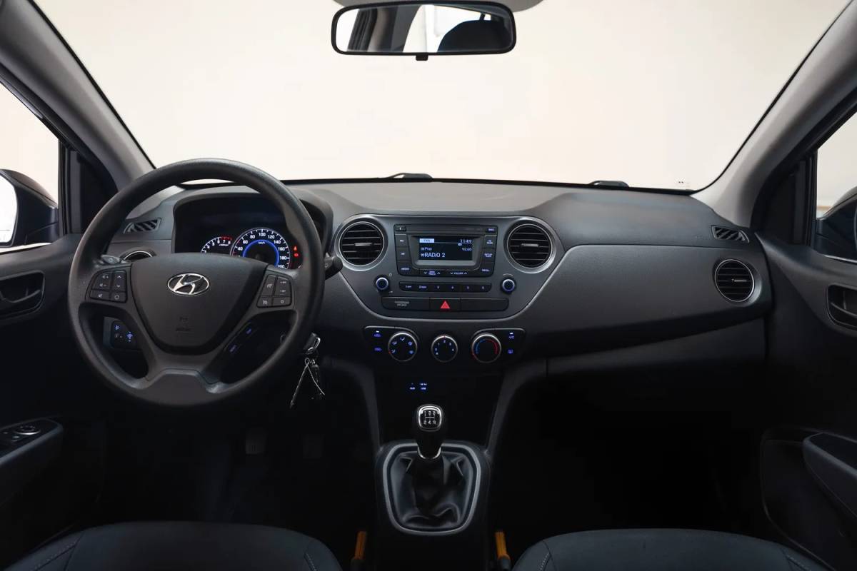 Hyundai i10 Hyundai i10 1.0i Comfort 5 deurs [ Airco Multi functioneel stuurwiel ]