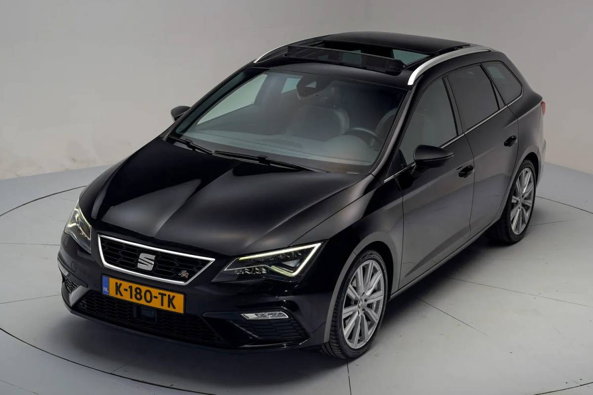 SEAT Leon Seat Leon 1.4 EcoTSI FR Aut Business Intense [ Panoramadak Beats Adapt cruise Carplay  ]