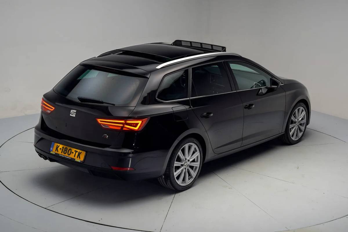 SEAT Leon Seat Leon 1.4 EcoTSI FR Aut Business Intense [ Panoramadak Beats Adapt cruise Carplay  ]