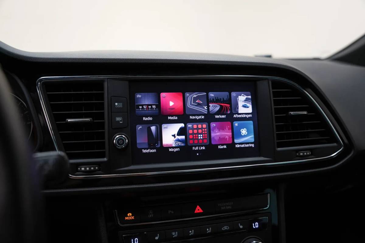 SEAT Leon Seat Leon 1.4 EcoTSI FR Aut Business Intense [ Panoramadak Beats Adapt cruise Carplay  ]