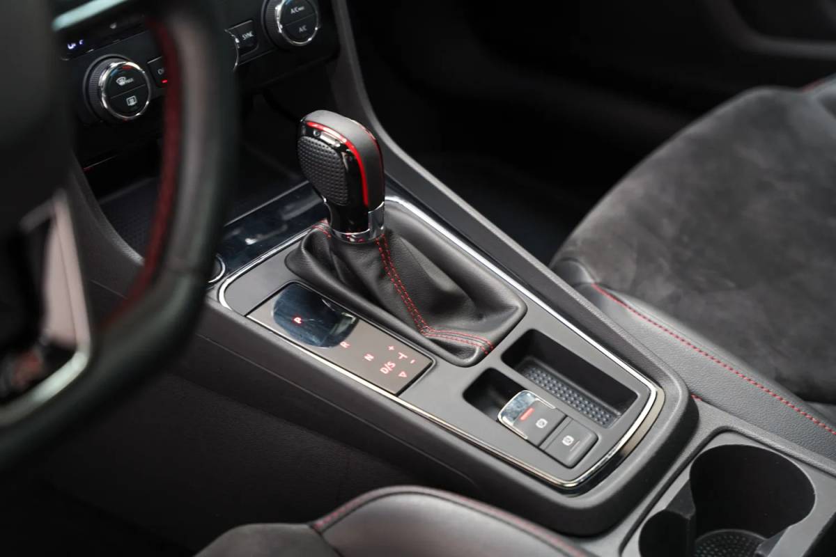 SEAT Leon Seat Leon 1.4 EcoTSI FR Aut Business Intense [ Panoramadak Beats Adapt cruise Carplay  ]