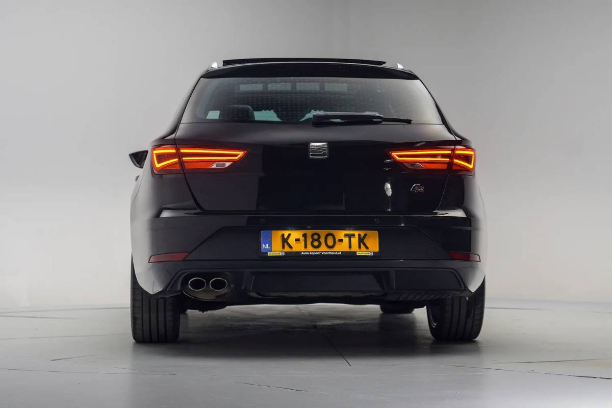 SEAT Leon Seat Leon 1.4 EcoTSI FR Aut Business Intense [ Panoramadak Beats Adapt cruise Carplay  ]