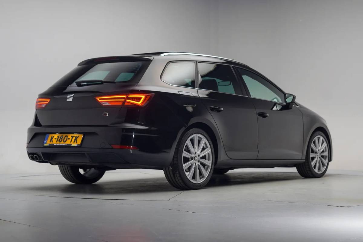 SEAT Leon Seat Leon 1.4 EcoTSI FR Aut Business Intense [ Panoramadak Beats Adapt cruise Carplay  ]
