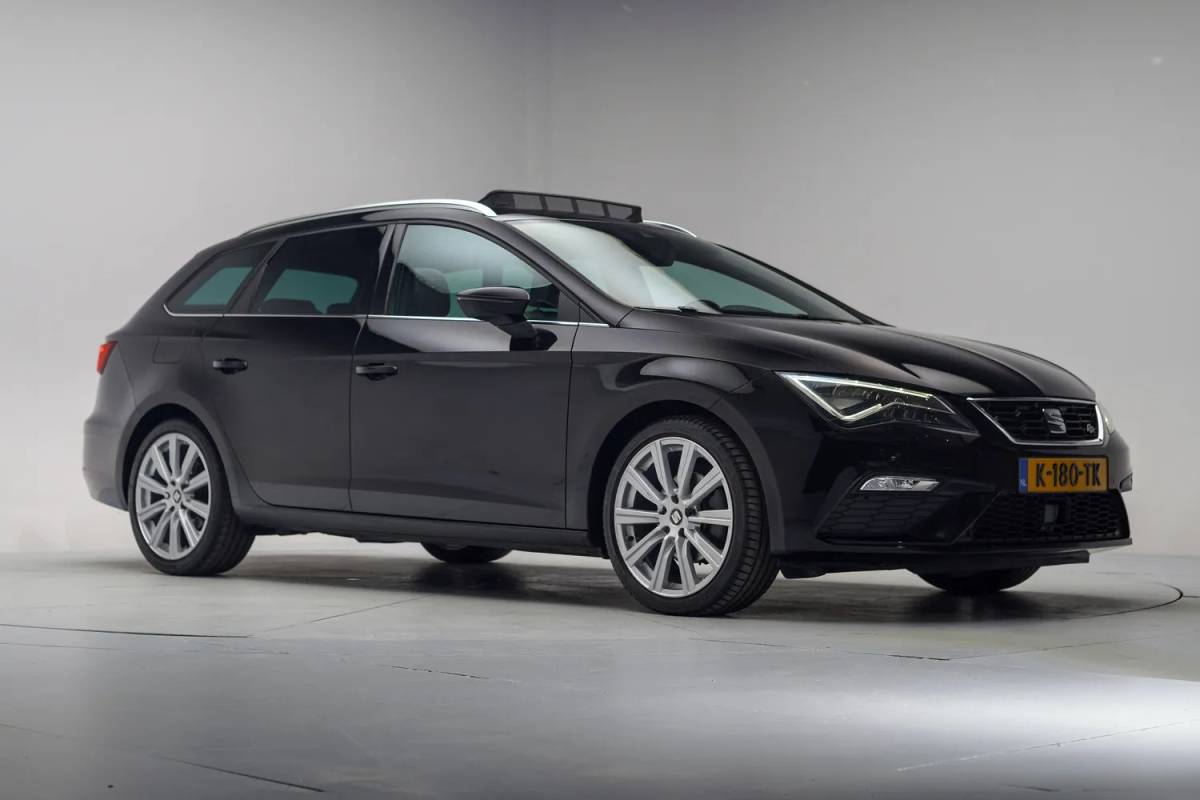SEAT Leon Seat Leon 1.4 EcoTSI FR Aut Business Intense [ Panoramadak Beats Adapt cruise Carplay  ]