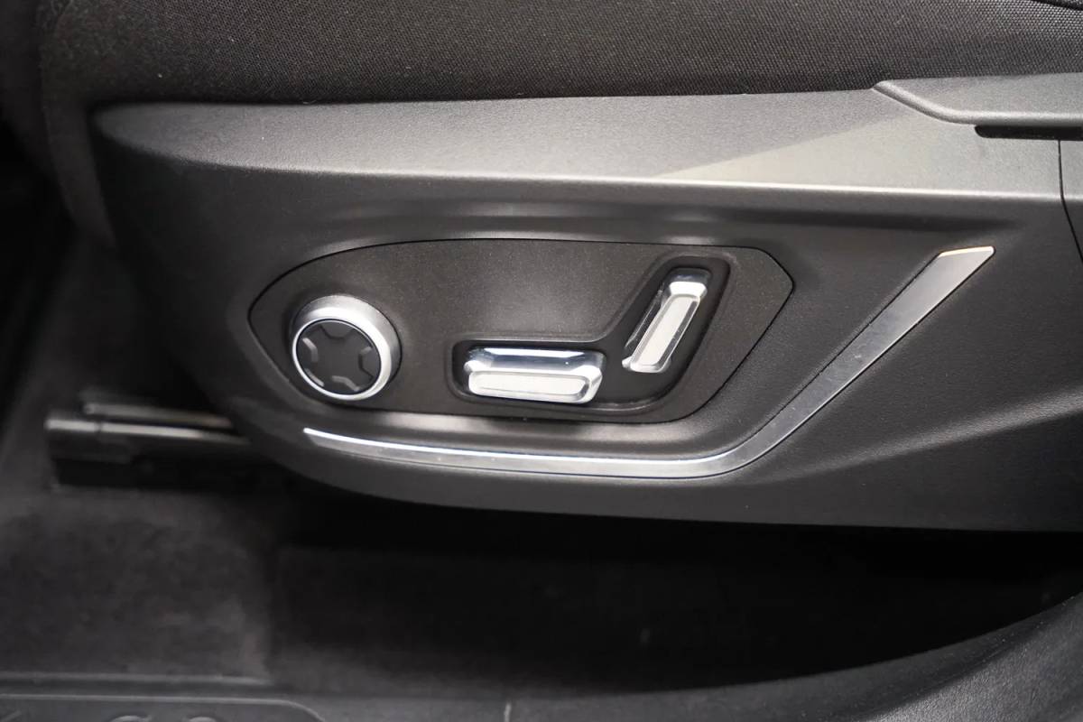 Lynk & Co 01 Lynk & Co 01 1.5 PHEV 6,6 kWh [ Pano Navi 360°cam Infinity-audio ]
