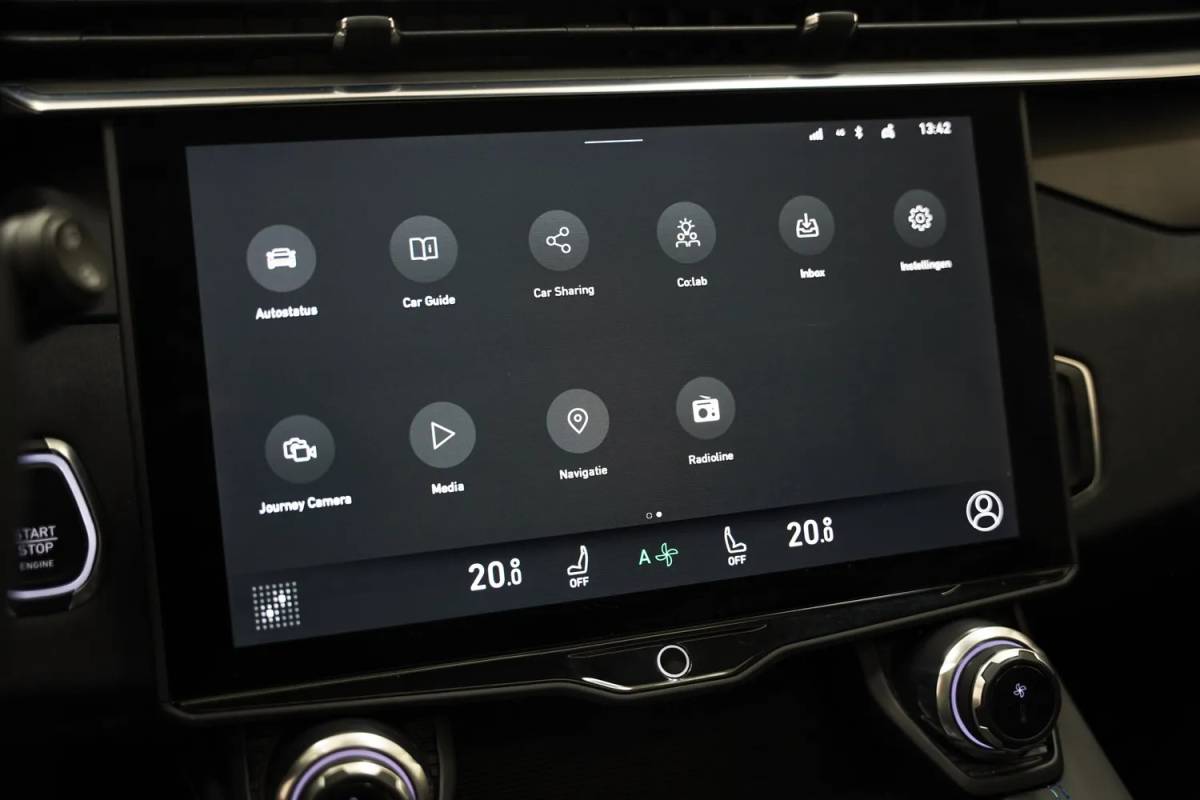 Lynk & Co 01 Lynk & Co 01 1.5 PHEV 6,6 kWh [ Pano Navi 360°cam Infinity-audio ]