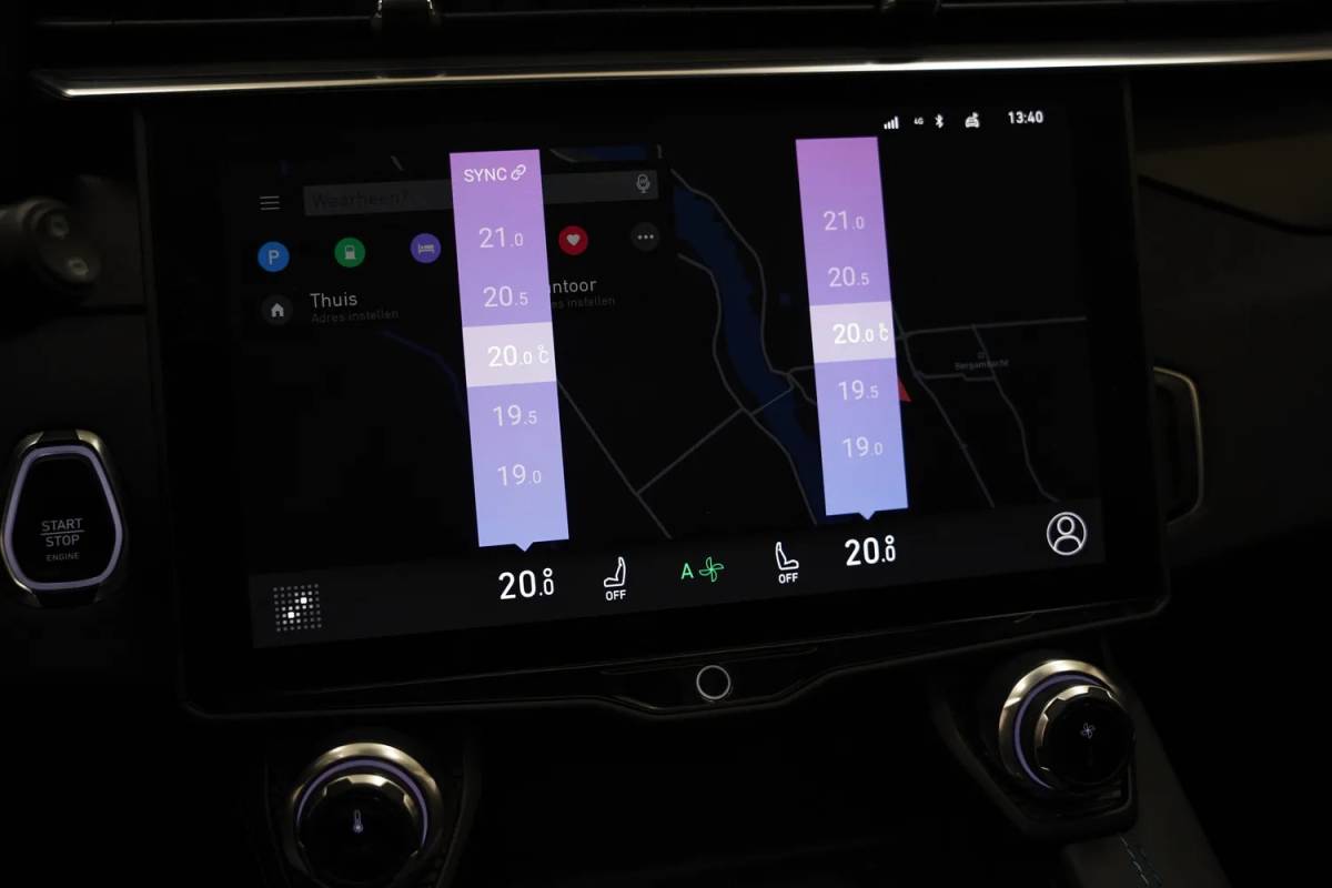 Lynk & Co 01 Lynk & Co 01 1.5 PHEV 6,6 kWh [ Pano Navi 360°cam Infinity-audio ]