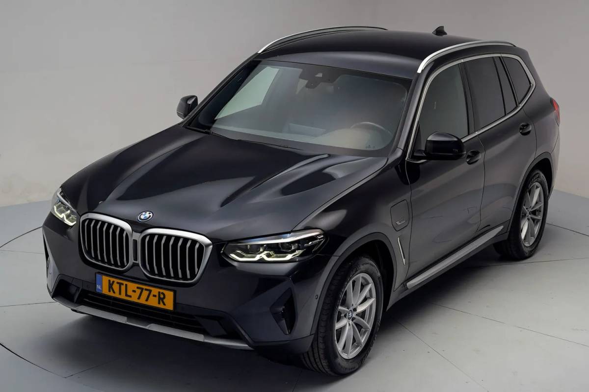 BMW X3 BMW X3 xDrive30e Executive [ LED Camera Leder Sportstoelen Stoelverwarming ]