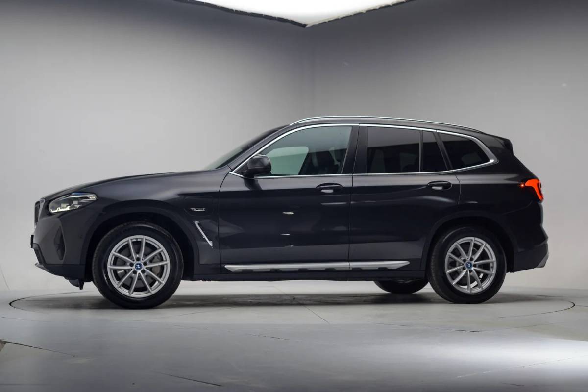 BMW X3 BMW X3 xDrive30e Executive [ LED Camera Leder Sportstoelen Stoelverwarming ]