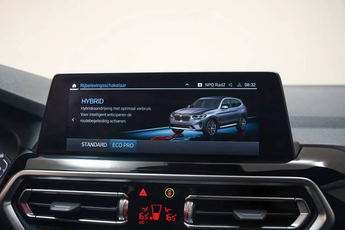 BMW X3 BMW X3 xDrive30e Executive [ LED Camera Leder Sportstoelen Stoelverwarming ]