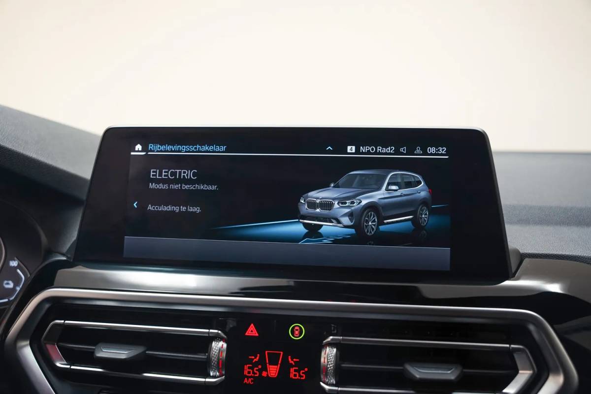 BMW X3 BMW X3 xDrive30e Executive [ LED Camera Leder Sportstoelen Stoelverwarming ]