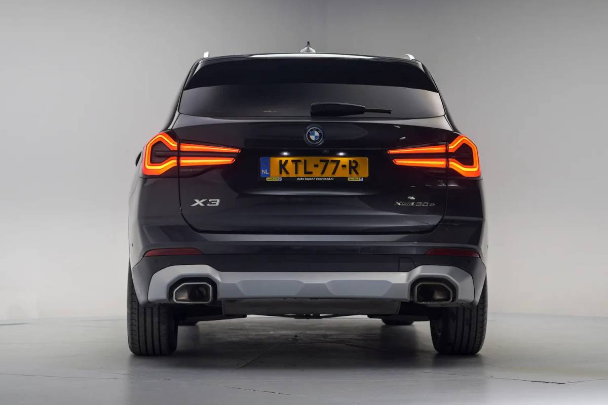 BMW X3 BMW X3 xDrive30e Executive [ LED Camera Leder Sportstoelen Stoelverwarming ]