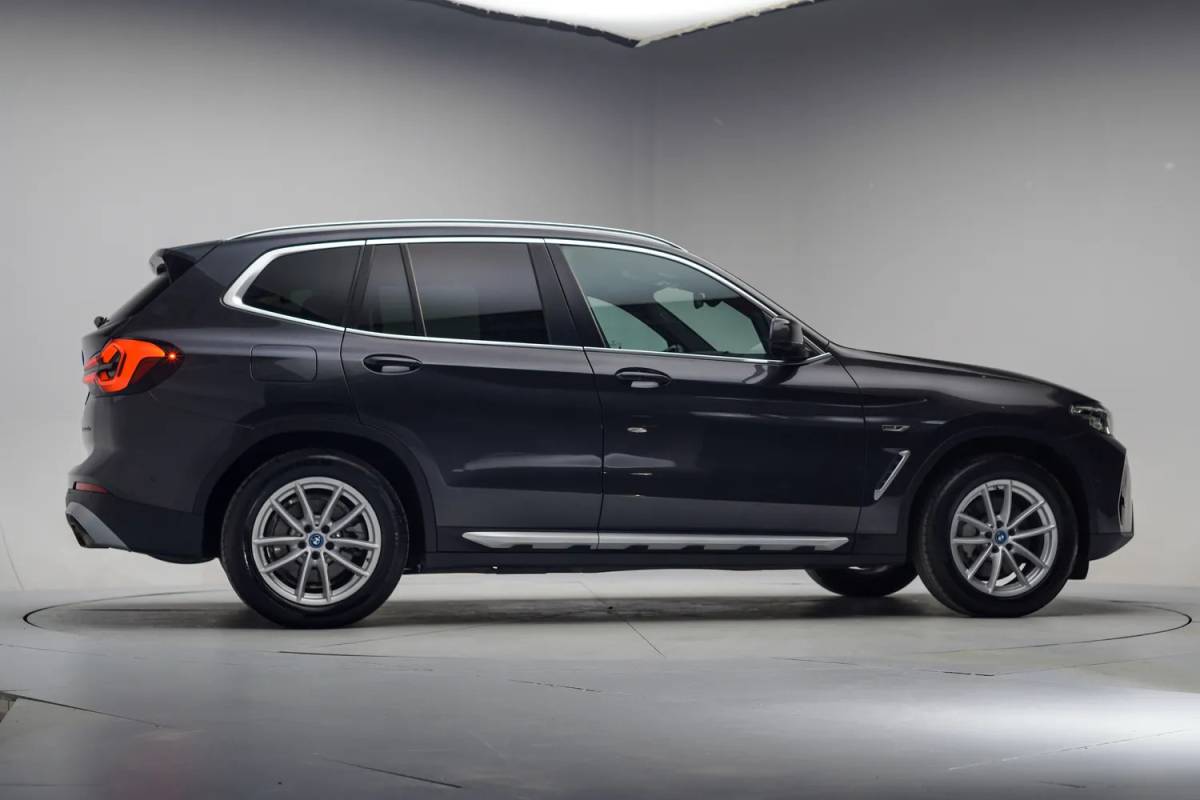 BMW X3 BMW X3 xDrive30e Executive [ LED Camera Leder Sportstoelen Stoelverwarming ]