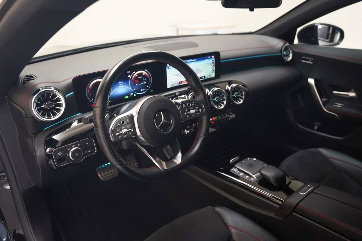 Mercedes-Benz CLA Mercedes-Benz CLA-Klasse 250e AMG Line Night [ Sfeerlicht Widescreen Navi Camera Stoelverwarming ]
