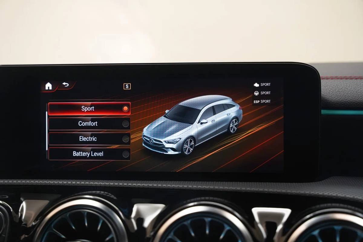 Mercedes-Benz CLA Mercedes-Benz CLA-Klasse 250e AMG Line Night [ Sfeerlicht Widescreen Navi Camera Stoelverwarming ]