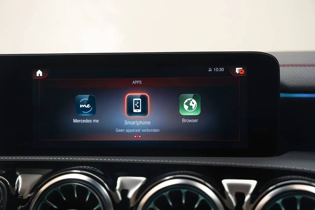 Mercedes-Benz CLA Mercedes-Benz CLA-Klasse 250e AMG Line Night [ Sfeerlicht Widescreen Navi Camera Stoelverwarming ]