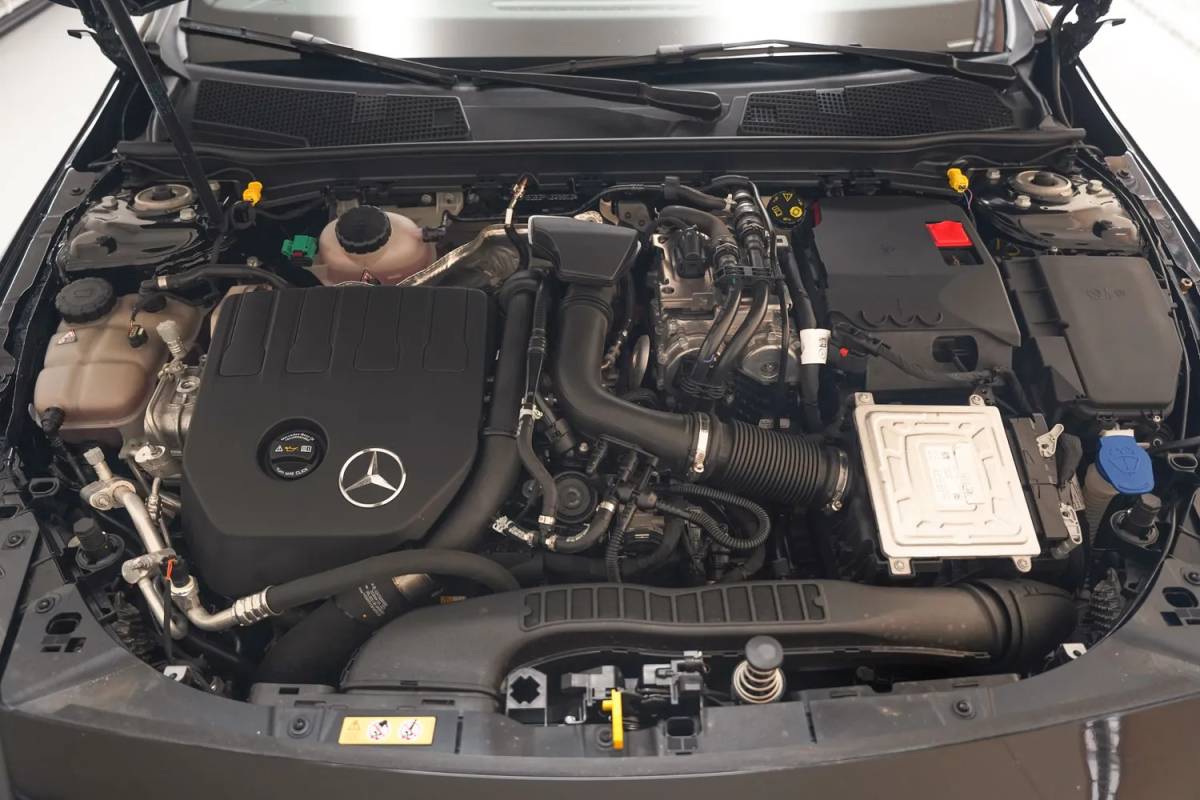 Mercedes-Benz CLA Mercedes-Benz CLA-Klasse 250e AMG Line Aut. [ Panoramadak Adapt.cruise Sfeerverlichting ]