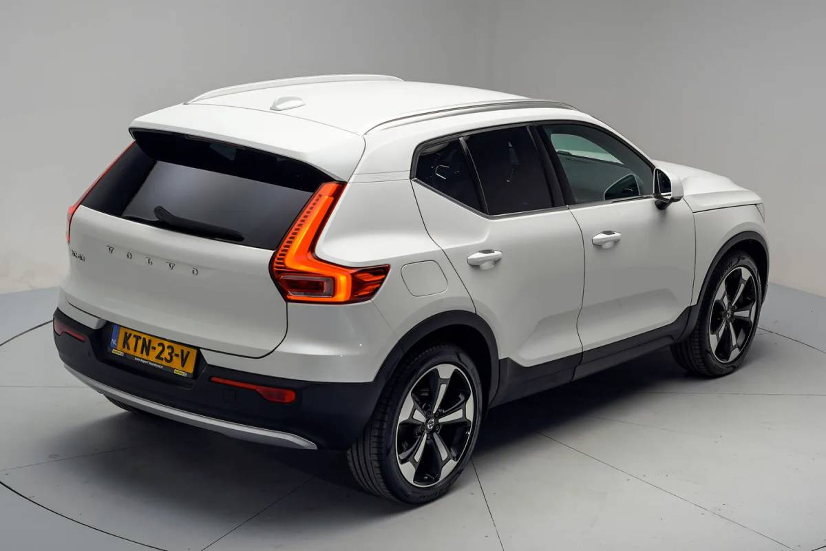 Volvo XC40 Volvo XC40 T4 Recharge Inscription Aut. [ Leder Stoelverwarming Camera ]