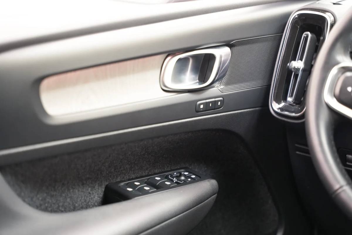 Volvo XC40 Volvo XC40 T4 Recharge Inscription Aut. [ Leder Stoelverwarming Camera ]